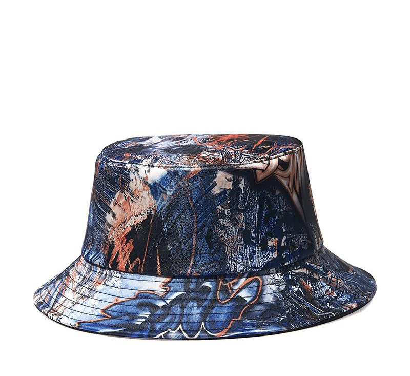 Gorra con estampado de grafiti
